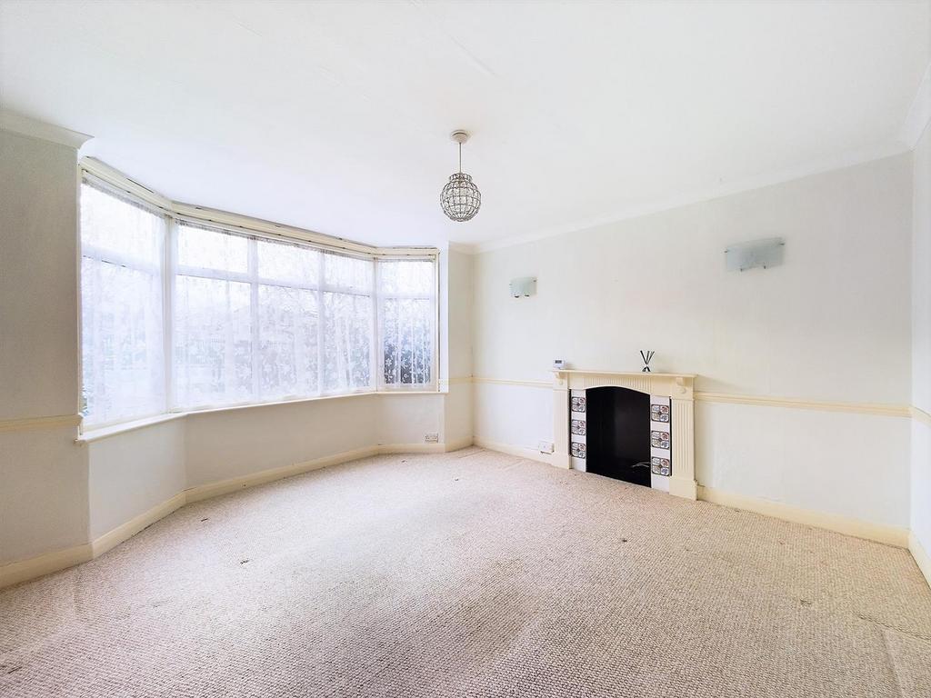 Eastcote Road, Ruislip HA4 3 bed semidetached house for sale £600,000