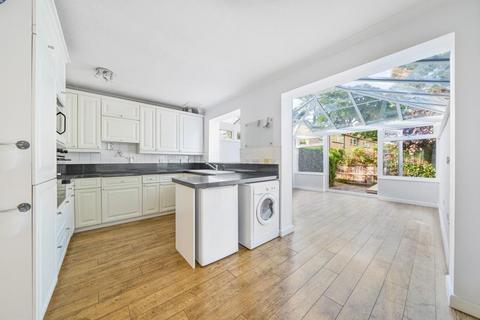 3 bedroom terraced house to rent, Weybridge, Surrey, KT13