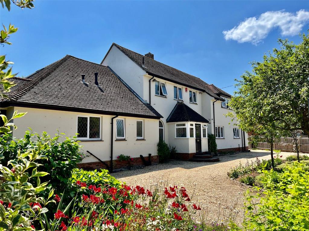Whitby Road, Milford on Sea, Lymington, Hampshire, SO41 5 bed detached