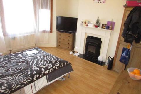 1 bedroom in a house share to rent, Shillito Road, Parkstone