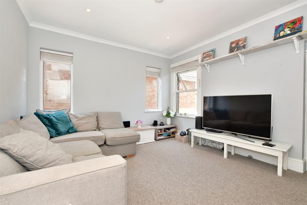 Monson Road, Redhill, Surrey 1 bed flat for sale £218,000