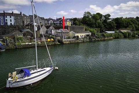 3 bedroom townhouse for sale, Ffordd Santes Helen, Caernarfon, Gwynedd, LL55