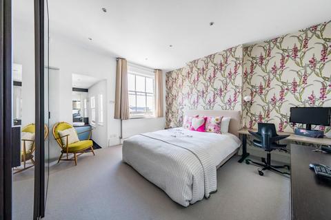 9 Sarre Road, London, NW2 3SN