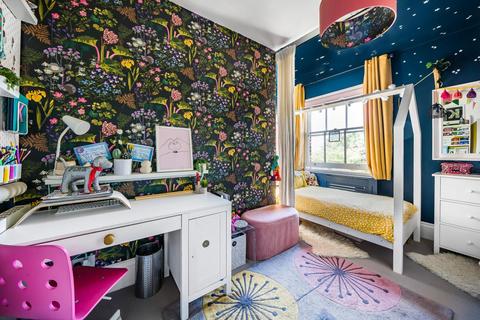 9 Sarre Road, London, NW2 3SN