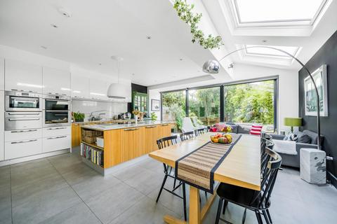 9 Sarre Road, London, NW2 3SN