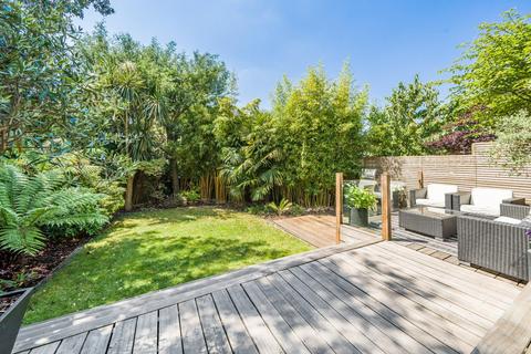 9 Sarre Road, London, NW2 3SN