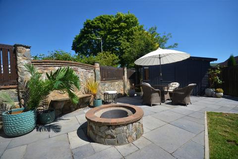 12 Beechgrove Place, Helensburgh, G84 7TU