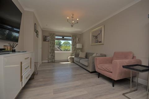 12 Beechgrove Place, Helensburgh, G84 7TU