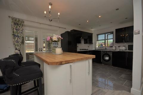 12 Beechgrove Place, Helensburgh, G84 7TU