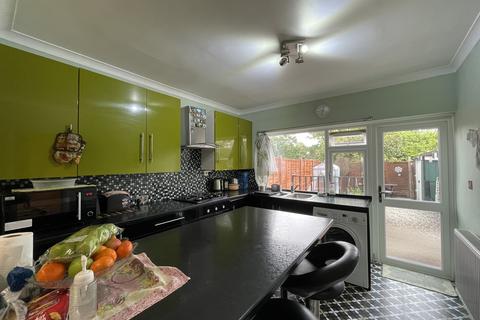 71 Braund Avenue, Greenford, UB6 9JJ