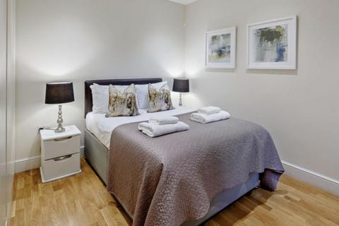 3 bedroom apartment to rent, Ravenscourt Park, London W6
