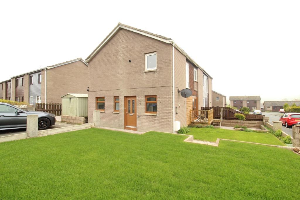 Park Place, Hatton, Aberdeenshire, AB42 3 bed semidetached house £