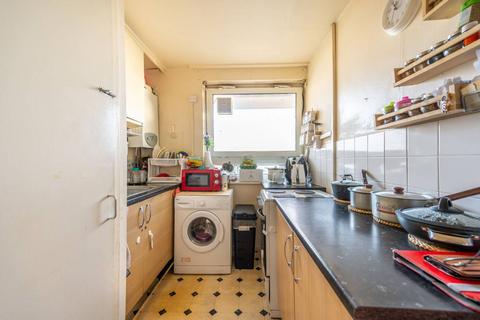 2 bedroom flat for sale, Queensdale Crescent, Holland Park, London, W11
