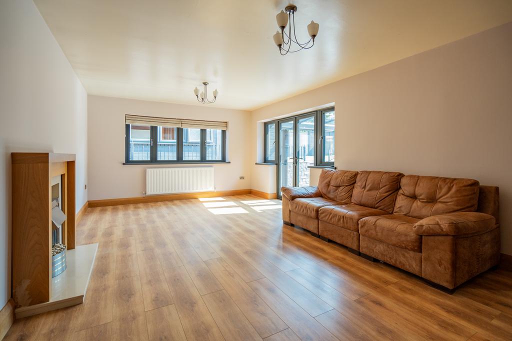 A page   12 Joiners Road - Web-22.jpg