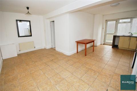 4 bedroom semi-detached house to rent, Clitterhouse Road, Cricklewood, NW2