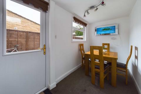35 Avon Square, Hemel Hempstead, HP2 6DZ