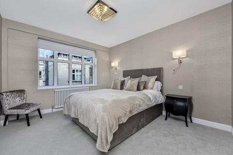 3 bedroom apartment for sale, Rosscourt Mansions, 13 Buckingham Palace Road, SW1W 0PR