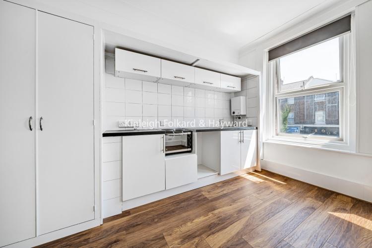 Upper Tooting Road London SW17 Studio - £1,000 pcm (£231 pw)