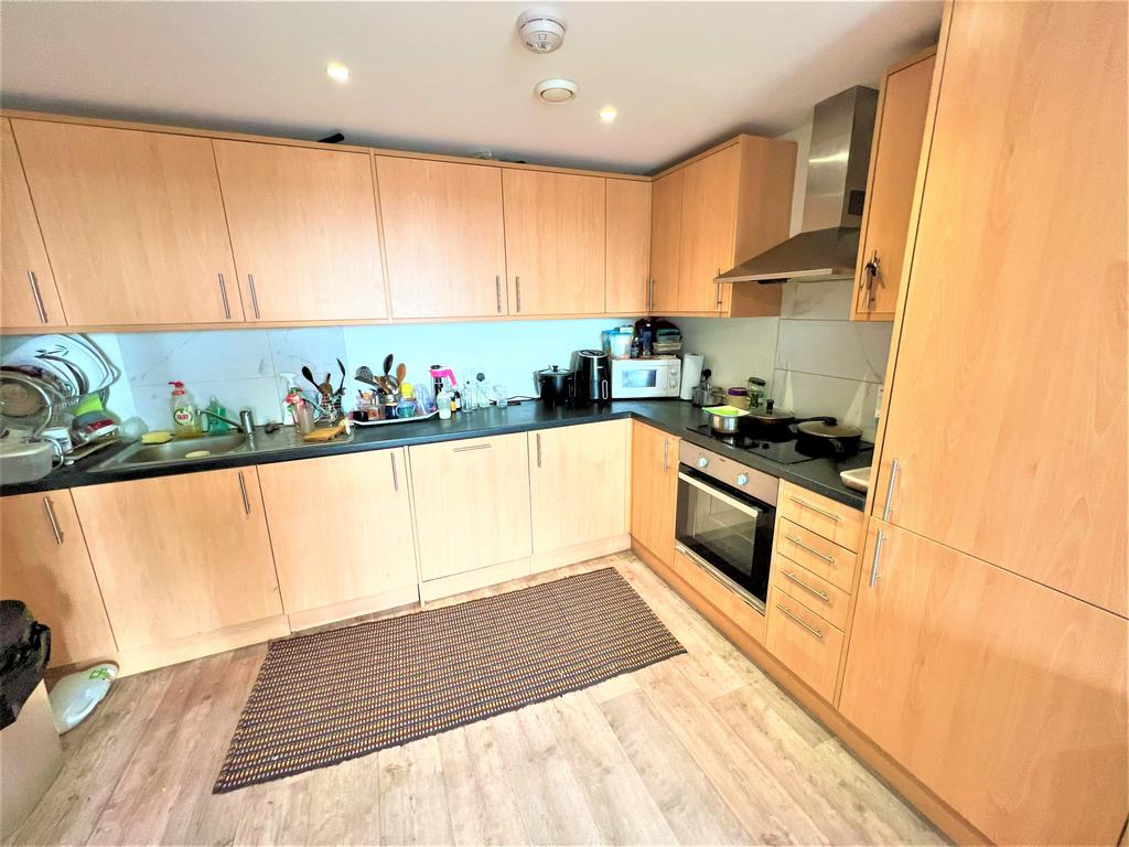 Carlton House, Ilford IG1 2 bed apartment £1,550 pcm (£358 pw)