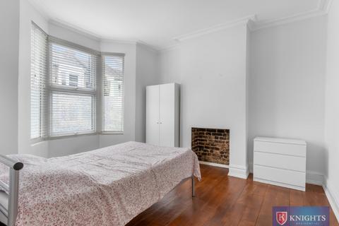 49 Winchelsea Road, London, N17 6XJ