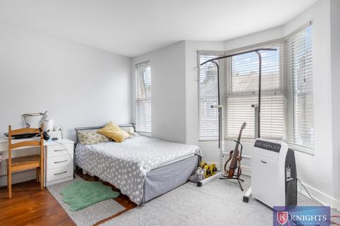 49 Winchelsea Road, London, N17 6XJ