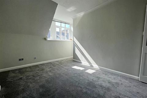 Studio to rent, Bournemouth