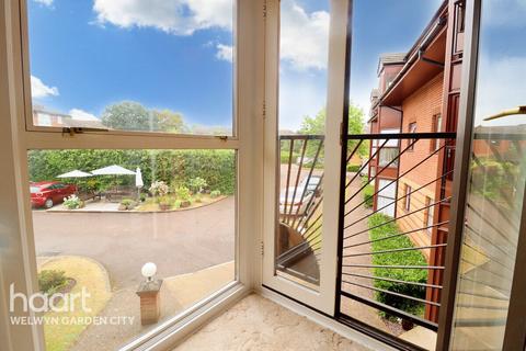 1 bedroom flat for sale - Roseacre Gardens, Welwyn Garden City