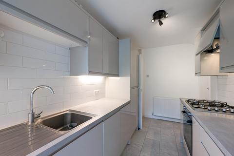 3 bedroom apartment to rent, Talma Gardens, Twickenham