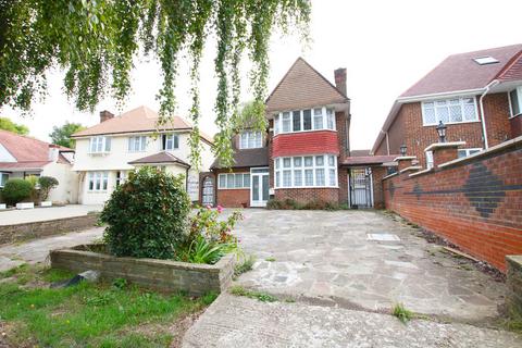 4 bedroom detached house for sale, Salmon Street, Kingsbury