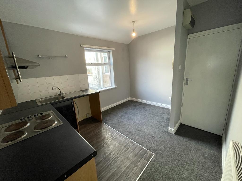 Flat 3 lounge/kitchen
