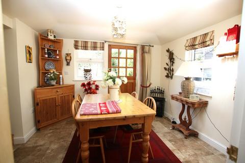 Yew Tree Cottage Brick End, Broxted, Dunmow, CM6 2BL