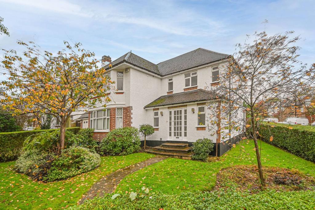Longland Drive, Totteridge, London, N20 4 bed house £12,003 pcm (£