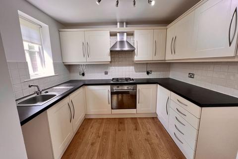 2 bedroom apartment to rent, Canal Road, Congleton