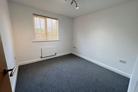 2 bedroom apartment to rent, Canal Road, Congleton