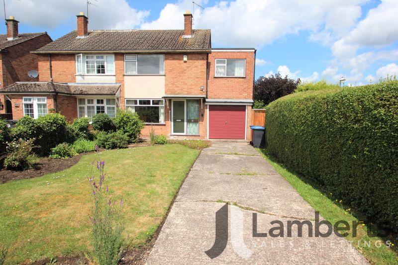 Warwick Close, Studley 4 bed semidetached house for sale £260,000