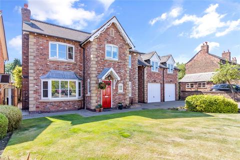 5 bedroom detached house for sale - Churchfields, Sale, Greater Manchester, M33