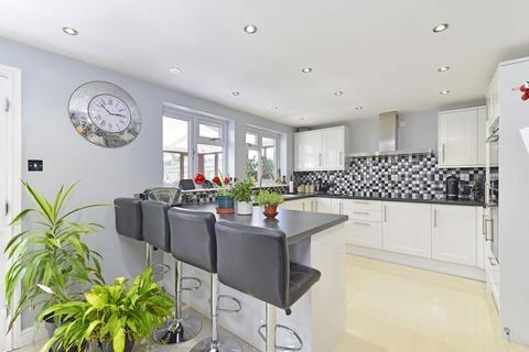 4 bedroom detached house for sale, Smithwood Avenue, Cranleigh