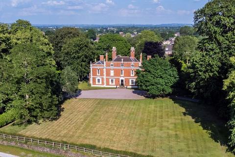 6 bedroom detached house for sale - 