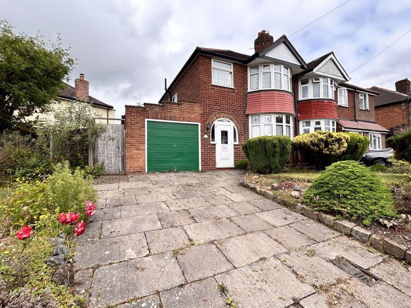 Windyridge Road, Sutton Coldfield, B76 1HA 3 bed semidetached house
