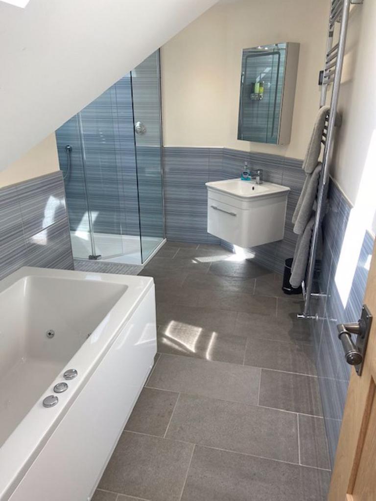 Bedroom 4 en-suite