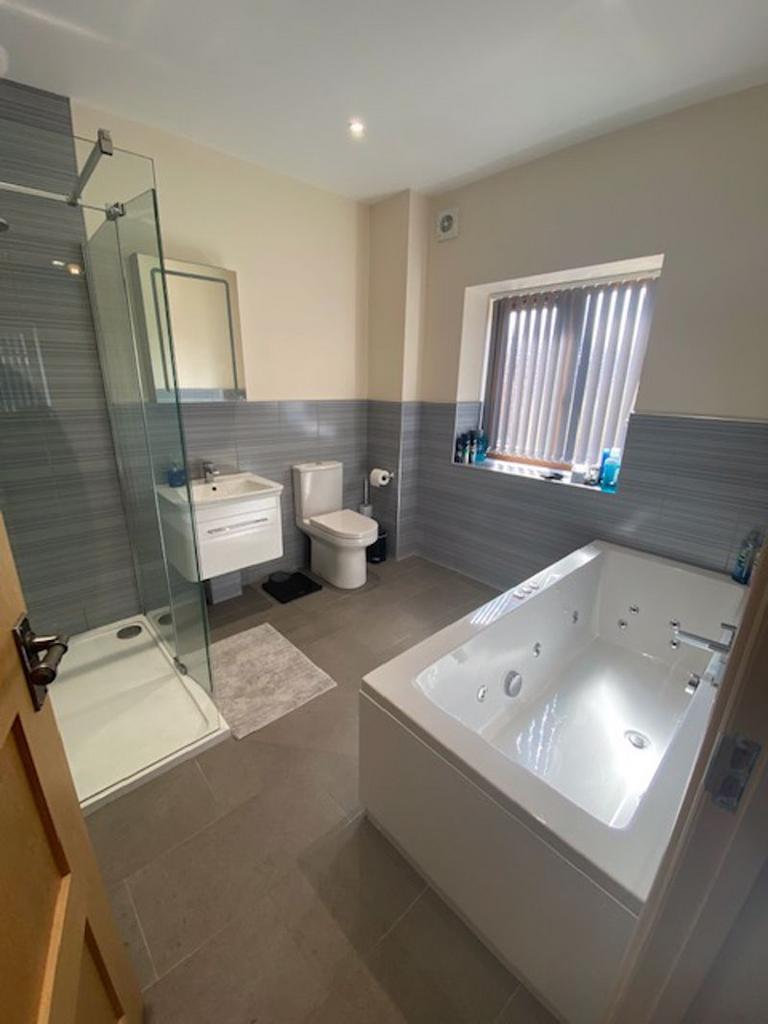 Bedroom 1 en-suite