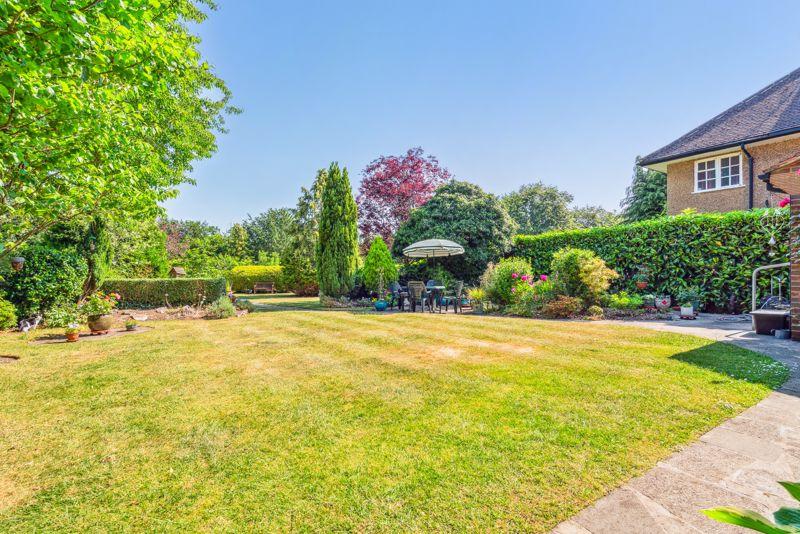 Bottrells Lane, Chalfont St. Giles 4 bed detached house £1,175,000