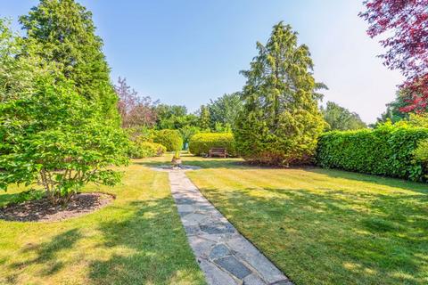 36 Bottrells Lane, Chalfont St Giles, HP8 4EY