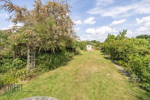 6 Woodstock Avenue, Romford, RM3 9NF