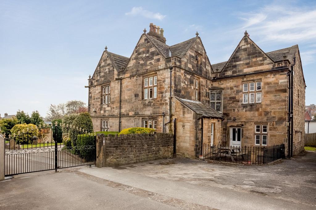 Liversedge Hall Lane, Liversedge, WF15 5 bed detached house for sale