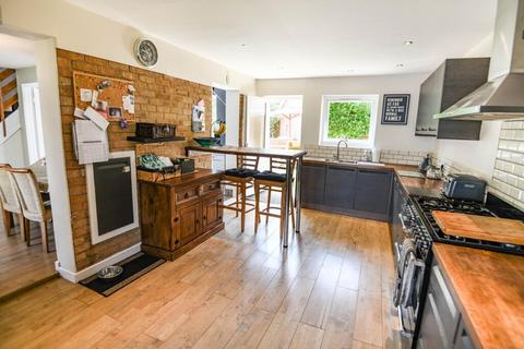 4 bedroom detached house for sale, Mountbatten Drive, Leverington, Wisbech, Cambridgeshire, PE13 5AF