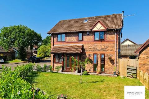 4 bedroom detached house for sale, Heol Pant Y Dwr, Gorseinon, Swansea, West Glamorgan, SA4 4ZF