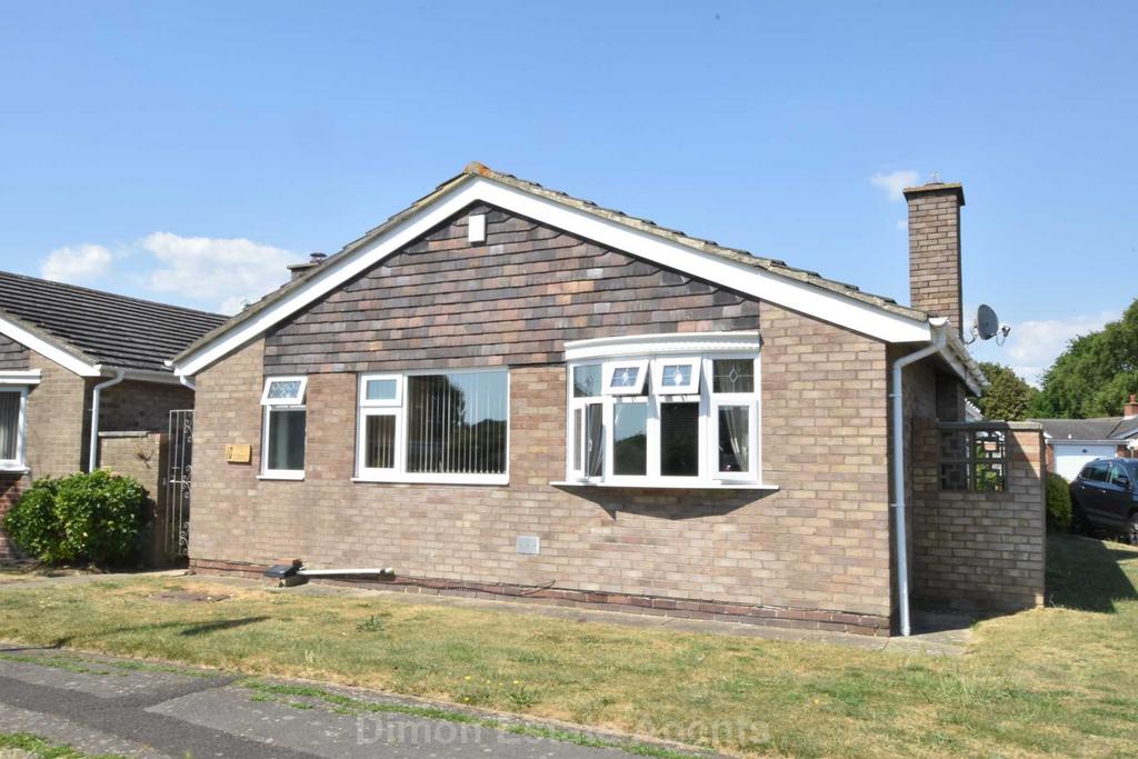 The Parkway, Peel Common 2 bed detached bungalow for sale £375,000
