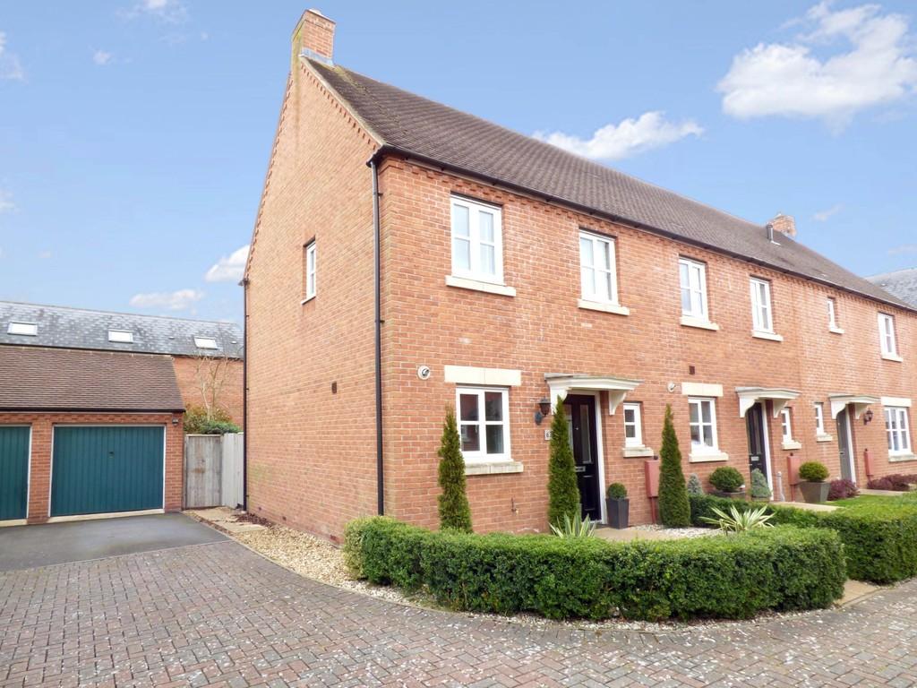 Amis Way, Stratford upon Avon 2 bed end of terrace house £225,000