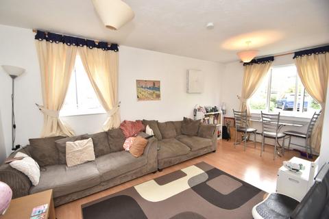 2 bedroom apartment for sale, Parry Drive, Weybridge, KT13